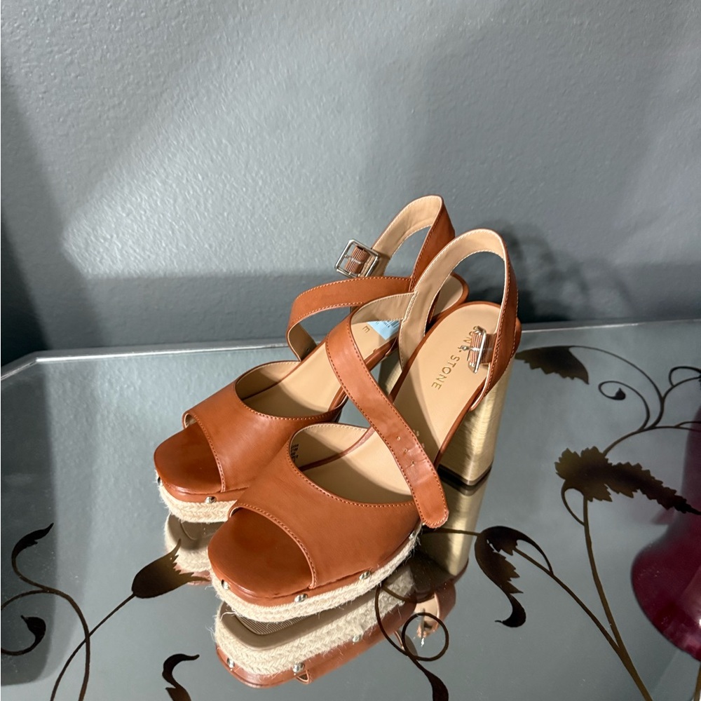 Chic Brown Platform Sandals - Picture 3 of 7